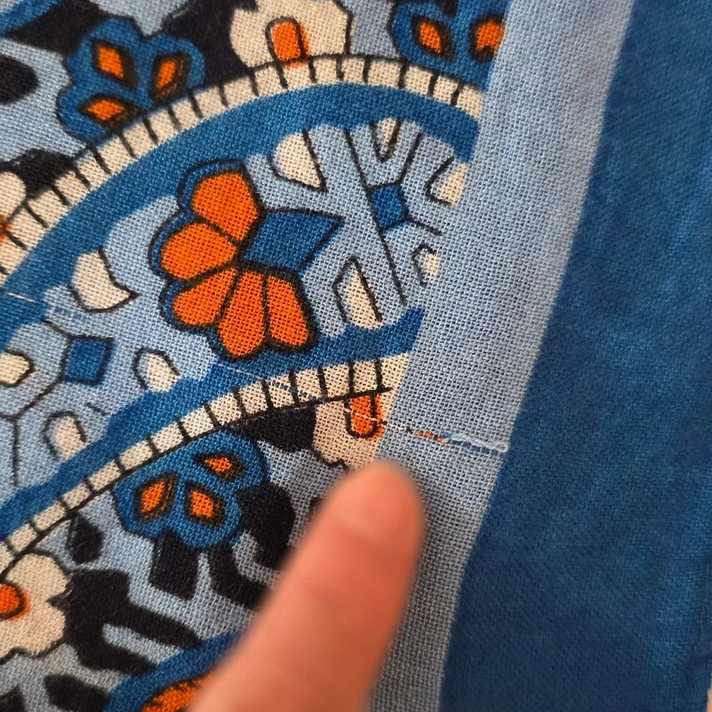 Vera Bradley Scarf‎ Women OS Blue Paisley Geometric Rayon Lightweight Wrap Shawl